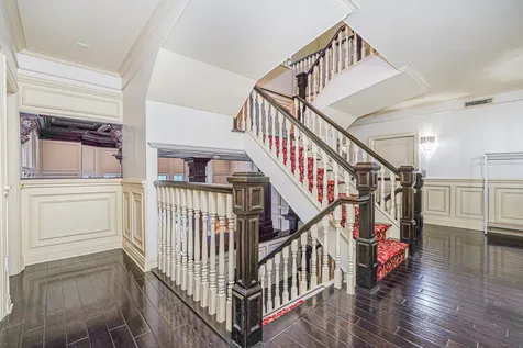 125 Benedict Road New York City NY 10304