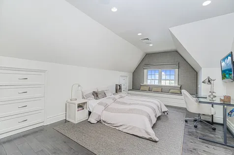125 Benedict Road New York City NY 10304