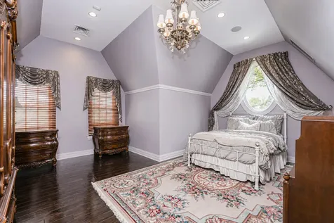 125 Benedict Road New York City NY 10304