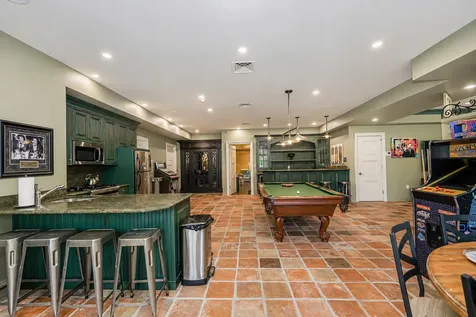 125 Benedict Road New York City NY 10304