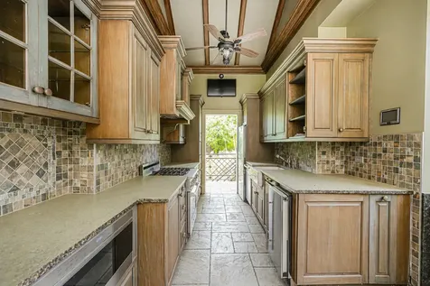 125 Benedict Road New York City NY 10304