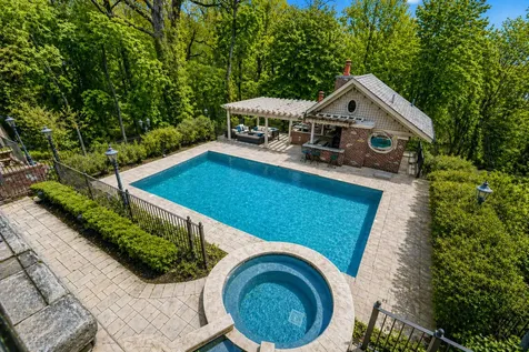125 Benedict Road New York City NY 10304