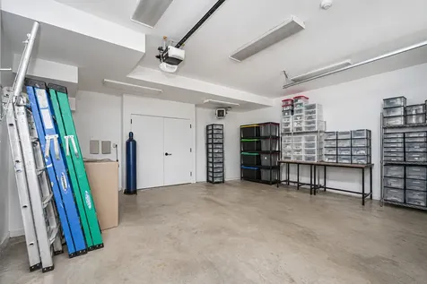 125 Benedict Road New York City NY 10304