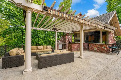 125 Benedict Road New York City NY 10304