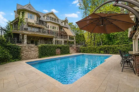125 Benedict Road New York City NY 10304