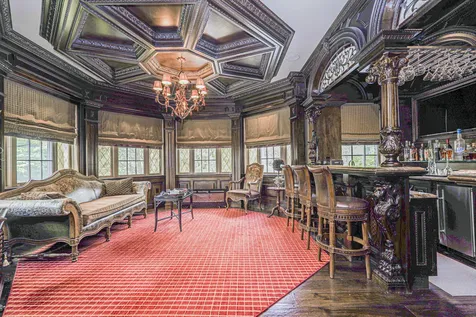 125 Benedict Road New York City NY 10304