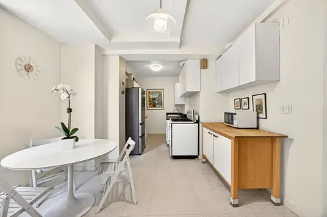 118 Riverside Drive New York City NY 10024