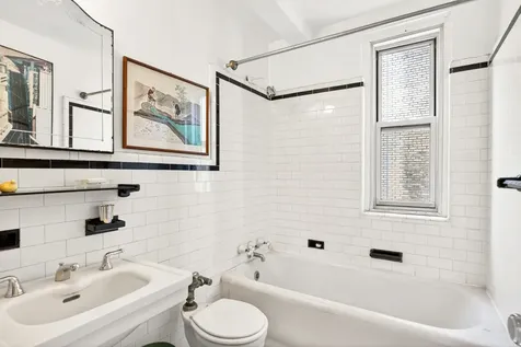 118 Riverside Drive New York City NY 10024