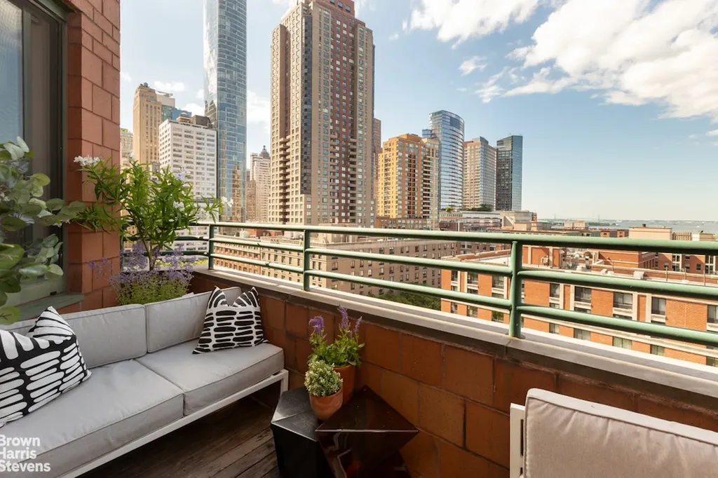 333 Rector Place New York City NY 10280