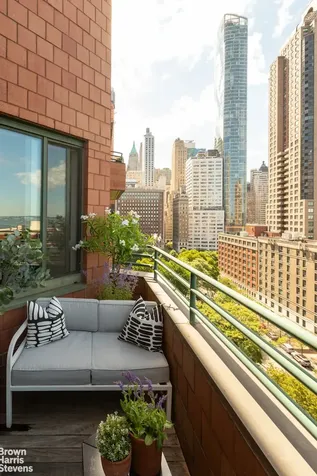 333 Rector Place New York City NY 10280