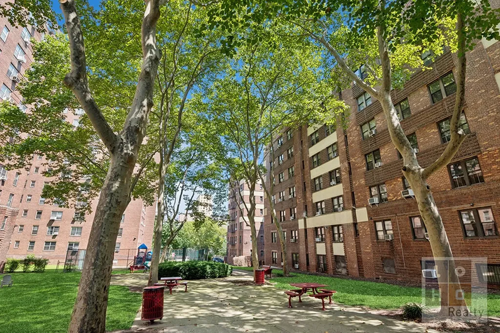 500 Grand Street New York City NY 10002