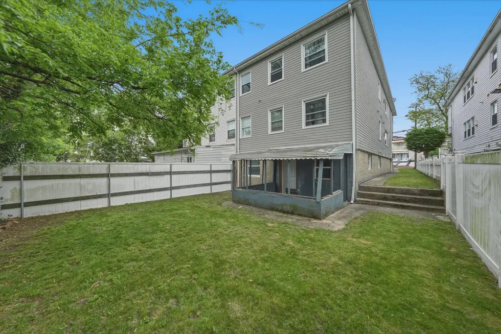 10-37 Bay 31st Street New York City NY 11691