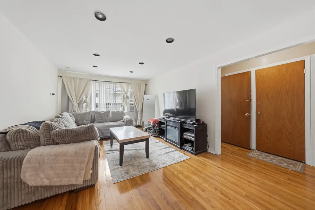 10-37 Bay 31st Street New York City NY 11691