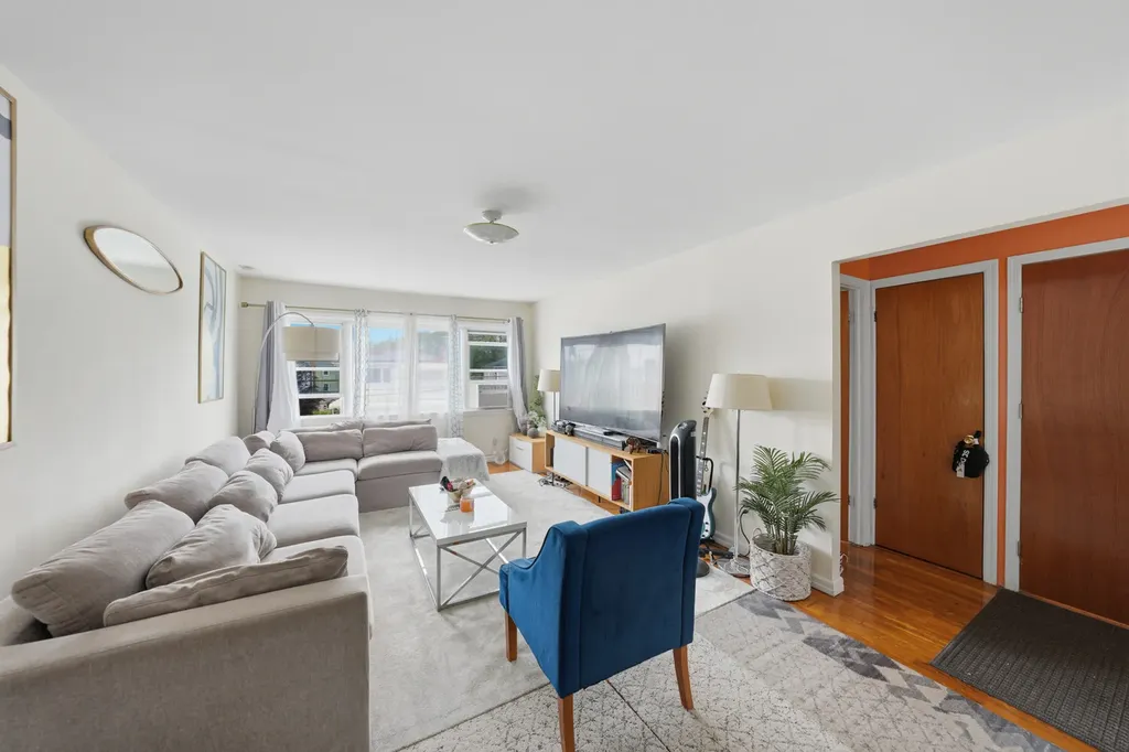 10-37 Bay 31st Street New York City NY 11691