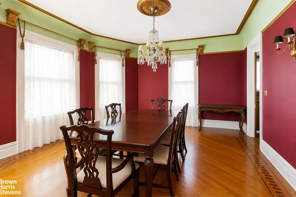 558 E 23rd Street New York City NY 11210
