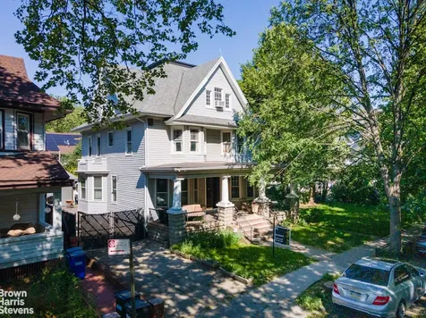 558 E 23rd Street New York City NY 11210