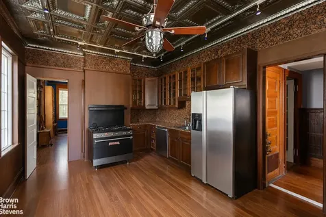 558 E 23rd Street New York City NY 11210