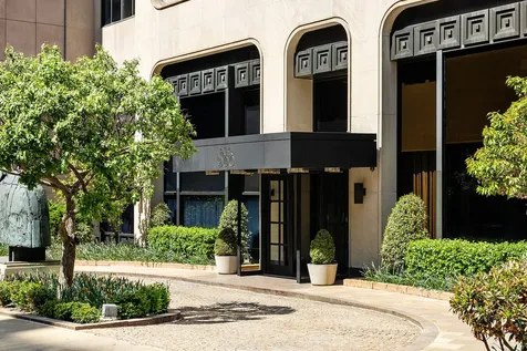 900 Park Avenue New York City NY 10075