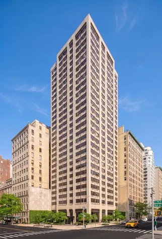 900 Park Avenue New York City NY 10075