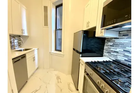 51 7th Avenue S New York City NY 10011