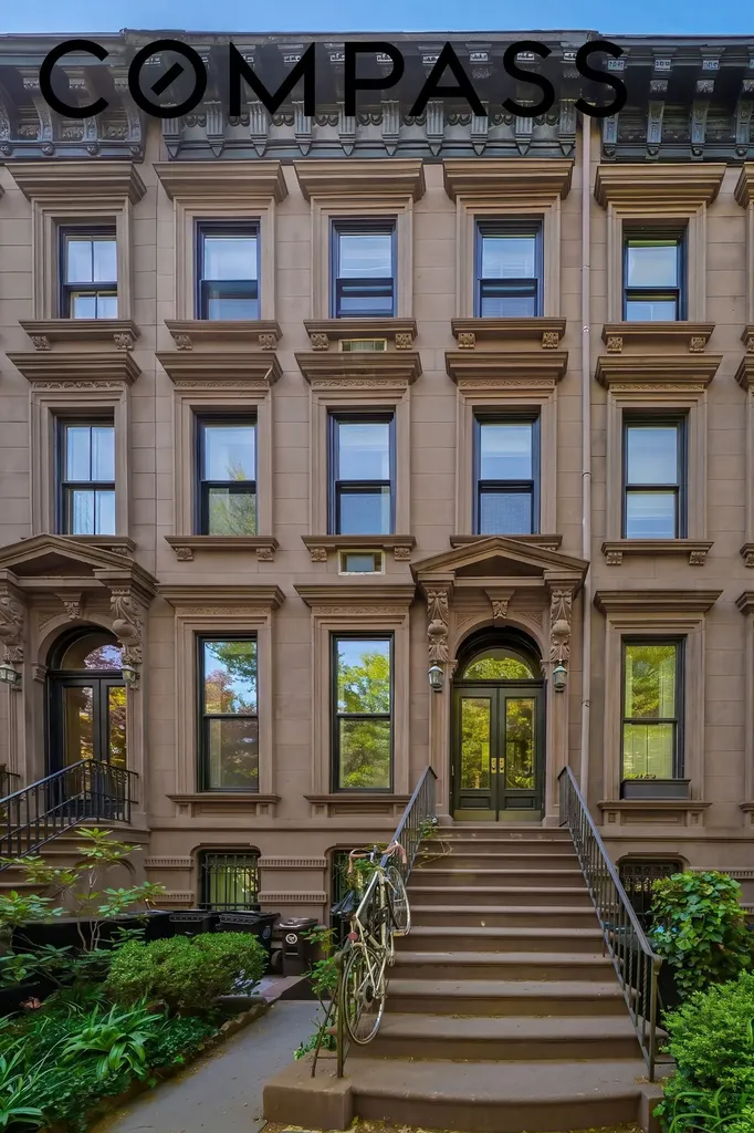 304 Clinton Avenue New York City NY 11205