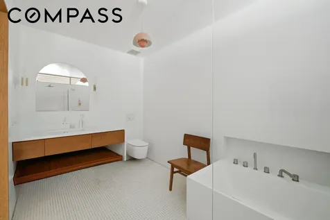 304 Clinton Avenue New York City NY 11205