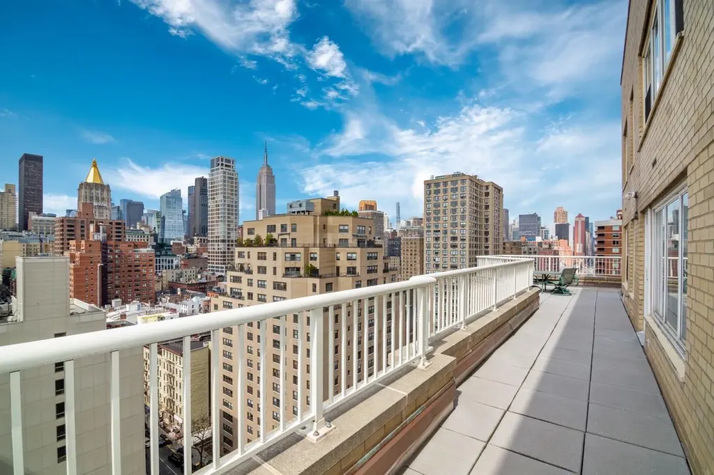 305 E 24th Street New York City NY 10010