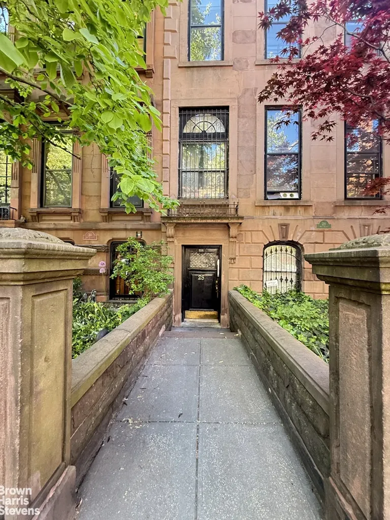 28 8th Avenue New York City NY 11217