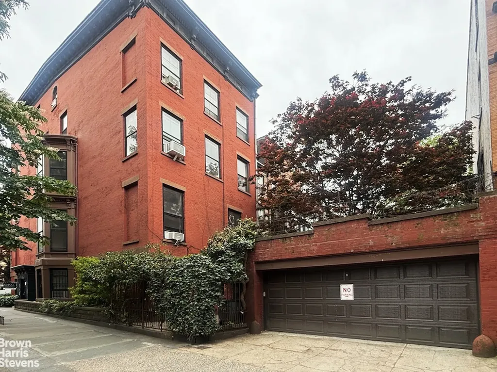 28 8th Avenue New York City NY 11217