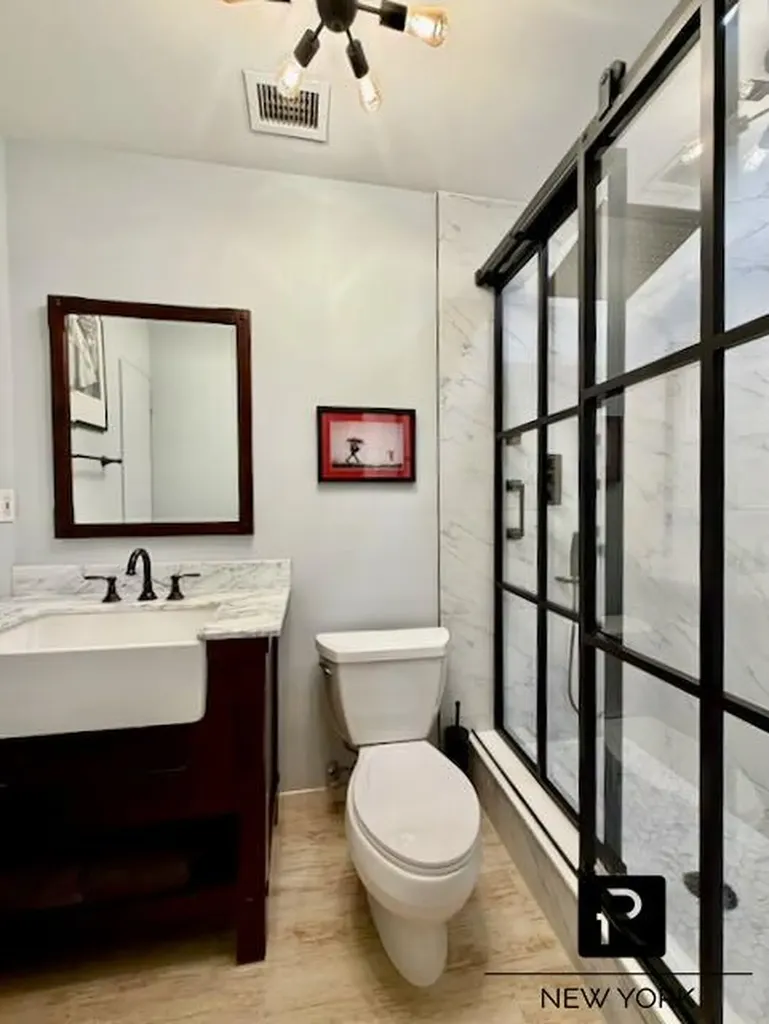 10 Bay Street Landing New York City NY 10301