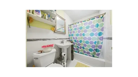 4425 Richardson Avenue New York City NY 10470