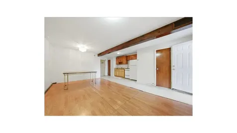 4425 Richardson Avenue New York City NY 10470