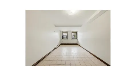 4425 Richardson Avenue New York City NY 10470