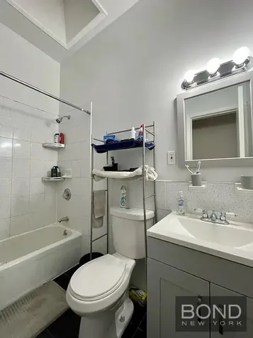 32-11 38th Avenue New York City NY 11101
