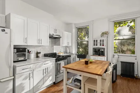 362 W 30th Street New York City NY 10001