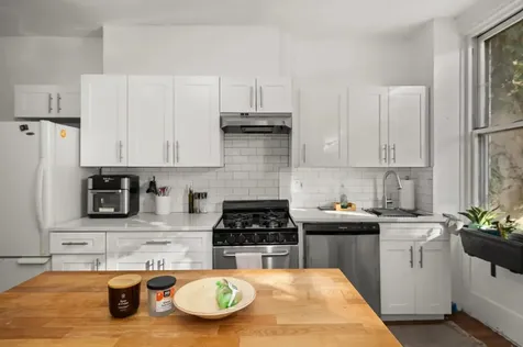 362 W 30th Street New York City NY 10001