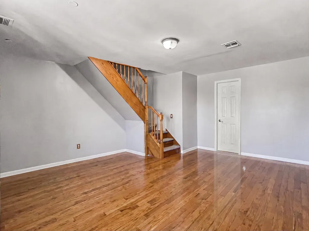 339 Ave P New York City NY 11204