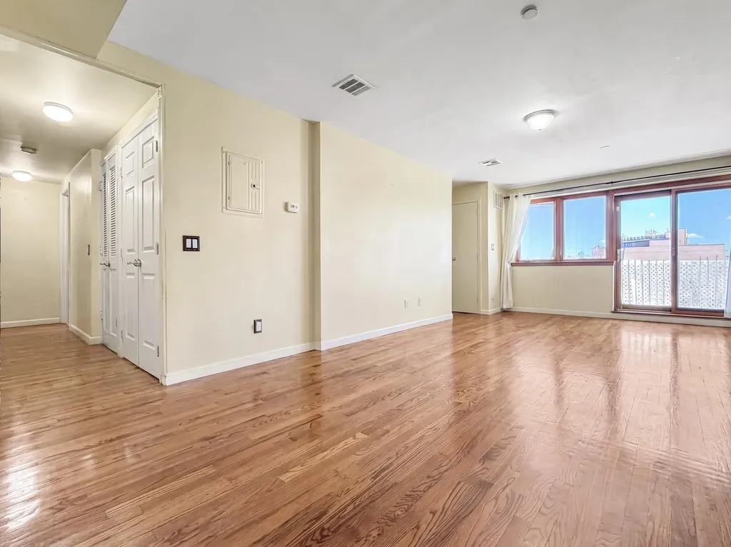 339 Ave P New York City NY 11204