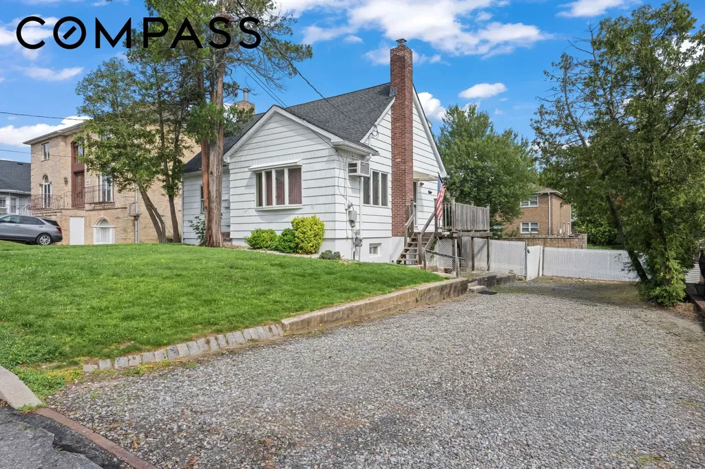 223 Darlington Avenue New York City NY 10312