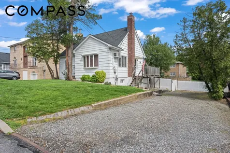 223 Darlington Avenue New York City NY 10312