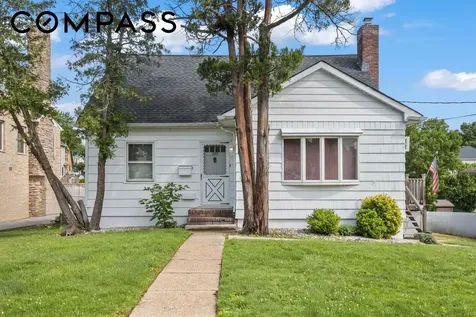 223 Darlington Avenue New York City NY 10312