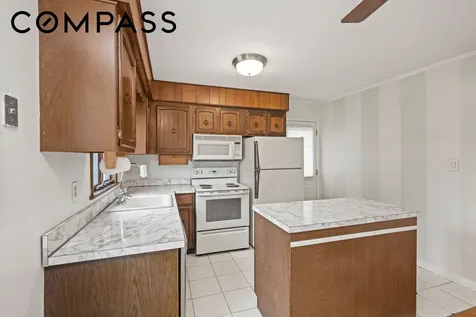 223 Darlington Avenue New York City NY 10312