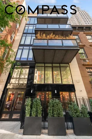 318 E 81st Street New York City NY 10075