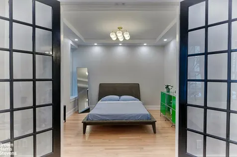 527 E 72nd Street New York City NY 10021