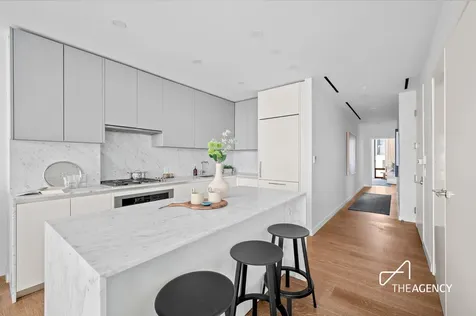 287 E Houston Street New York City NY 10002