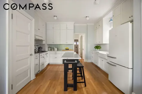 515 E 3rd Street New York City NY 11218