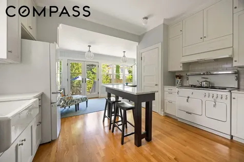 515 E 3rd Street New York City NY 11218