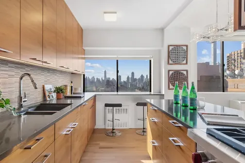 45 W 67th Street New York City NY 10023