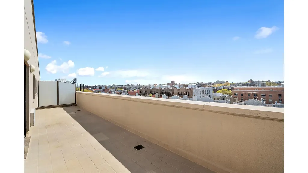 31-35 31st Street New York City NY 11106