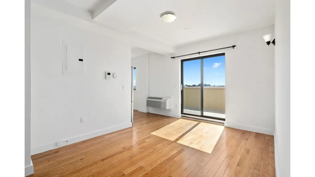 31-35 31st Street New York City NY 11106